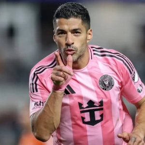 El pistolero Luis Suarez 